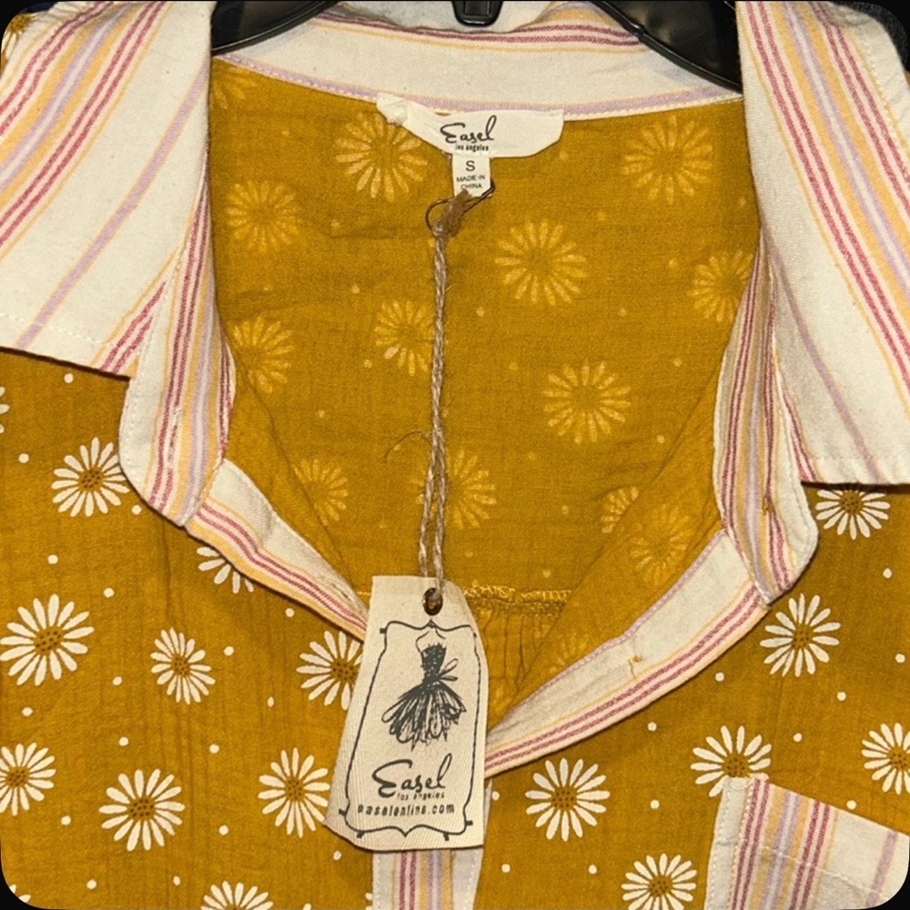 Easel Yellow Floral Oversized Button-Up Shirt - Picture 2 of 4